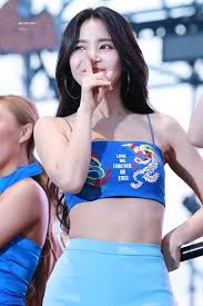Cd + photo book (84p) + photocard (random) + lp photocard + ticket photocard + folded poster (random) . 10 Times Mamamoo S Solar Rocked A Sexy Crop Top And Had Us Wreckd Koreaboo