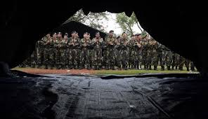 Ratusan anggota banser, ansor, dan fpi memenuhi pengadilan negeri (pn) surabaya. Massa Fpi Dan Banser Saling Ribut Gara Gara