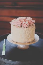 Single tiered cakes that are not secured to another cake are sometimes known as satellite cakes. 4 Untraditional Wedding Cake Ideas For A Unique Dessert Table Wedpics Blog