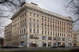 Dachy,systemy kominowe i wentylacyjne,materiały ścienne, termoizolacje,tynki i. Malachowski Square Hochtief Development Poland Sp Z O O