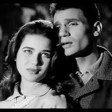 في اخر لقاء للفنانة زبيدة ثروت مع الاعلامي عمرو الليثي قالت" و احنا بنعمل  فيلم يوم من عمري ما كُناش بنمثل قصة الحب لأننا كنا بنحب بعض بجد ، و أغنية  بأمر