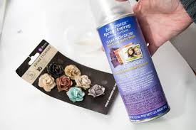 Preserving dried flowers in epoxy resin is another very popular method for showing off meaningful flowers. Diy Flower Paperweight Layering Resin Tutorial Resin Crafts