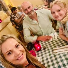 Are biminis and extensions difficult to dismantle and reconnect for short  trips?