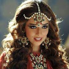 بلقيس فتحي ومجوهرات خليجية طقم العروس cool hairstyles arab celebrities model hair