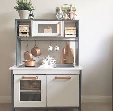 Epingle Par Sara Pereira Sur Rose S Room Chambre Bebe Ikea Cuisinette Ikea Detournement Meuble Ikea