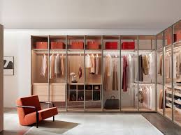Natural light is always the best choice, so if you have the opportunity to install large windows, do so. Porro Spa Products Systems Dressing Room