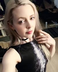 Swipe right to see➡️➡️my FIRST RECORD IVE EVER BOUGHT *yesterday at the  Magic Castle* and of course. Of COURSE. It's a seance🤣🤣🤣🤣 hey it's  Zabrecky!!! I simply had to⚰️☠️🖤