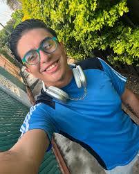 Cesar Aragon's Instagram, Twitter & Facebook