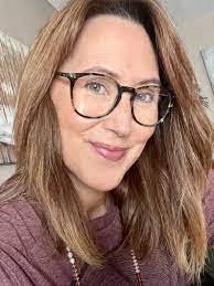 Heather Nale's Instagram, Twitter & Facebook