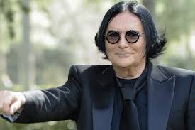 Maybe you would like to learn more about one of these? Renato Zero Chi E Eta Vita Privata Vero Nome Carriera E Successi Del Cantante Romano