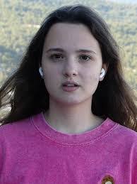 Kayla Macrae's Instagram, Twitter & Facebook