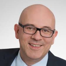 Therapeut*inn*en und Behandler*inn*en