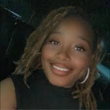 Cora Snell's Instagram, Twitter & Facebook