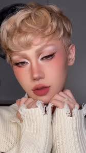 Chelsea Heller (chelseamishell)