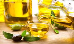 ماذا يحدث زيت الزيتون على الشعر يومي ا إليك الإجابة صحة وجمال الموجز