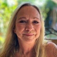 Darla Ellis's Instagram, Twitter & Facebook