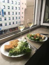 Panierter Feta Mit Salat Panierter Feta Essen Ideen Essen