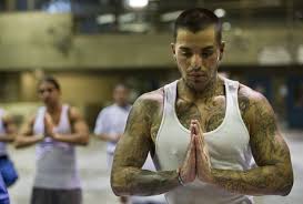 Yoga kurse für anfänger und fortgeschrittene. Prison Yoga Offers Inmates 90 Minute Pursuits Of Inner Peace