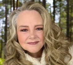 Lyn Stevens's Instagram, Twitter & Facebook