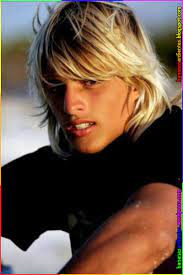 Pin By Lisa Gentry On Clips Surfer Hair Boy Hairstyles Boys Long Hairstyles