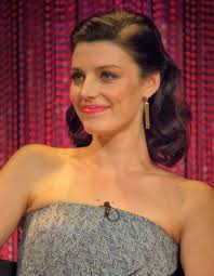 Ive been into jessica pare since i saw here in stardom 15 years ago, so i was expecting a lot i guess. Jessica Pare Wikipedia