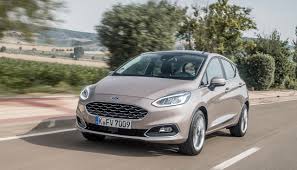 Образуйте предложения в präsens ( подсказка : Der Aktuelle Ford Fiesta Vignale 2017 Fordfan De