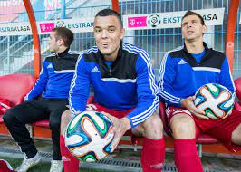 It began on 19 july 2014 with the first matches of the extra preliminary round and ended on 2 may 2015 with the final, in which legia warsaw defeated lech poznań for a record 17th title. Ze Stadionu Na Podworko Dawid Janczyk Rosyjski Kac Nabramke Pl
