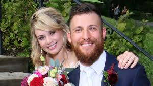 Cast members of married at first sight agree to get married to a complete stranger. Married At First Sight Season 8 Couples Meet The Couples And Learn All About The Cast Photos