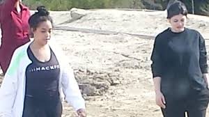 We did not find results for: Kylie Jenner Erstes Foto Mit Babybauch