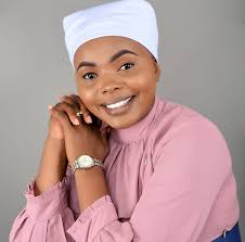 Wambui wa mwangi ha afegit una foto nova.