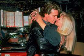Patrick swayze — she's like the wind (from dirty dancing) 03:43. Patrick Swayze Et Lisa Jusqu A Ce Que La Mort Les Separe