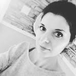 Corina Knott's Instagram, Twitter & Facebook