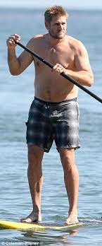 Curtis stone chef is somebody who rose to such huge statures in his culinary profession, even without having somebody in the family with such foundations or any backings. Curtis Stone Reveals A Rounder Physique As He Goes Shirtless While Paddleboarding Daily Mail Online