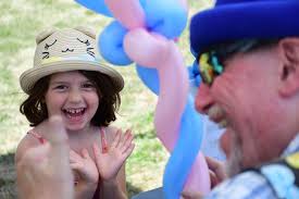 Visitors find ways to beat the heat as Adams Street Fair puts first  responders in the spotlight