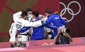 Jul 27, 2021 · שני הרשקו מאמן נבחרת הנשים של ישראל בג'ודו הודה לסייברארק על התמיכה בשריר: 4hgg7piwejtem