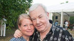 János gálvölgyi (born 26 may 1948) is a hungarian actor and comedian. Szinhazigazgato Lett Galvolgyi Janos Lanya Nlc