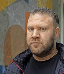 Murat kurnaz was in the immediate vicinity of selçuk bilgin, whose parents accused him of wanting to fight against the united states in afghanistan. Murat Kurnaz Steinmeier Hat Mir Viele Jahre Meines Lebens Gestohlen Deutschland Badische Zeitung