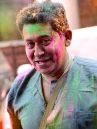 Ur favourite celebrities celebrating Holi the festival of colour ❤️