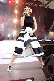 Check spelling or type a new query. Vanessa Mai Helene Fischer Co Der Style Der Schlagerkoniginnen Gala De
