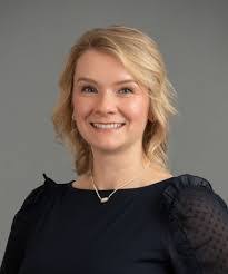 Elizabeth Holden's Instagram, Twitter & Facebook