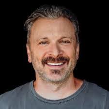 Michael Hippie's Instagram, Twitter & Facebook