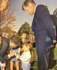 John F Kennedy And His Family In 2020 John Kennedy Jr John Kennedy Kennedy Jr