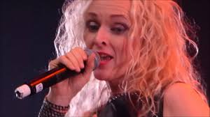 LIV KRISTINE Performs With Sister CARMEN ELISE And SAVN At Metal Female  Voices Fetsival 2016; Fan-Filmed Video Posted