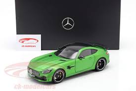 The beastly amg gt r gets some impressive new features, as well as a minor nip and tuck for 2020, making it better to. Norev 1 18 Mercedes Benz Amg Gt R Coupe C190 Green Hell Magno B66960626 Model Car B66960626