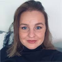 Kimberly Pohl's Instagram, Twitter & Facebook