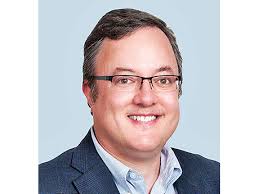 Andrew Layton's Instagram, Twitter & Facebook