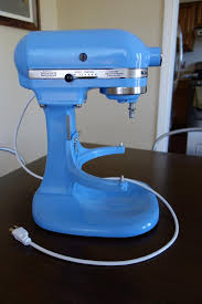 Restoration Of 1960 S Hobart Kitchenaid K5 A Mixer In 2020 Kitchen Aid Cottage Kitchen Cabinets Kitchen Aid Repair