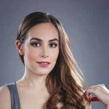 Karen Puente's Instagram, Twitter & Facebook