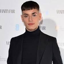 Max harwood is best known for his wonderful lead role as jamie new in the film . Max Harwood Boyfriend Siblings Ethnicity Parents Net Worth