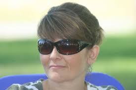 Jeanie Kent's Instagram, Twitter & Facebook